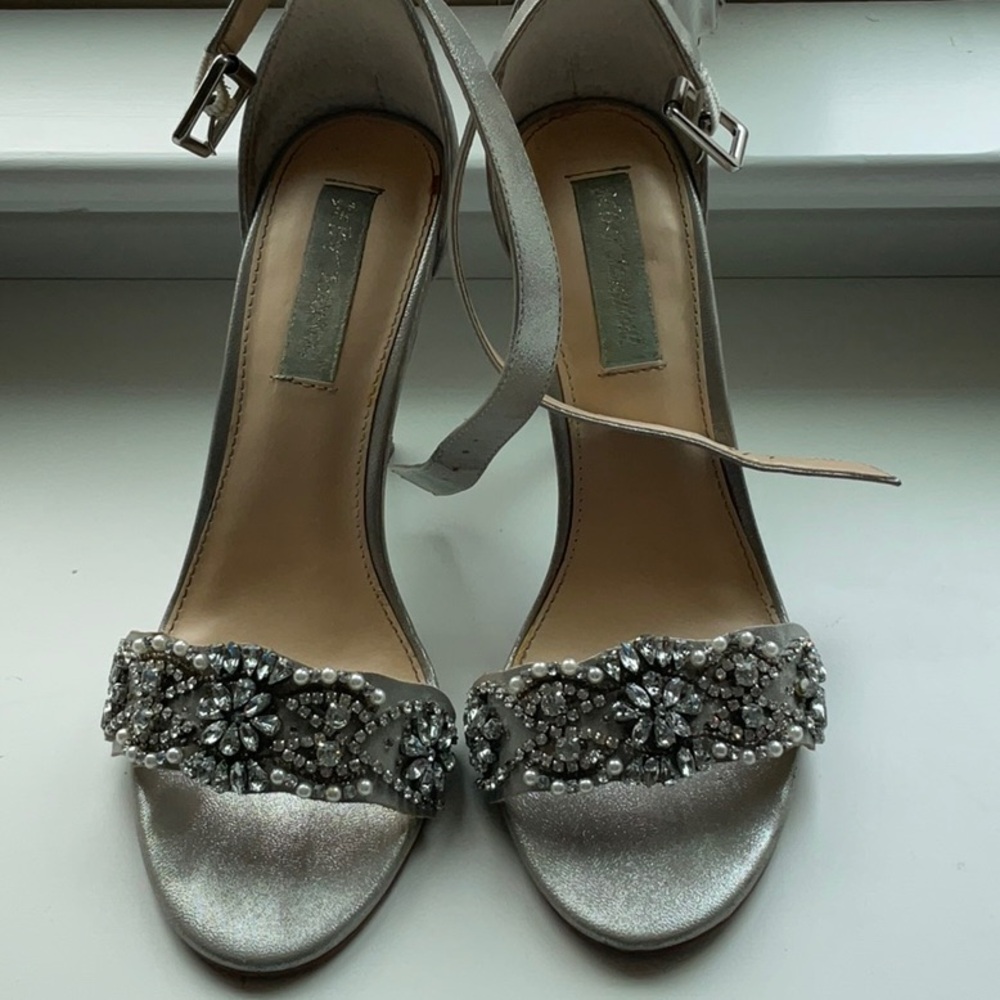 Elegant Silver Embellished Women's Sandals